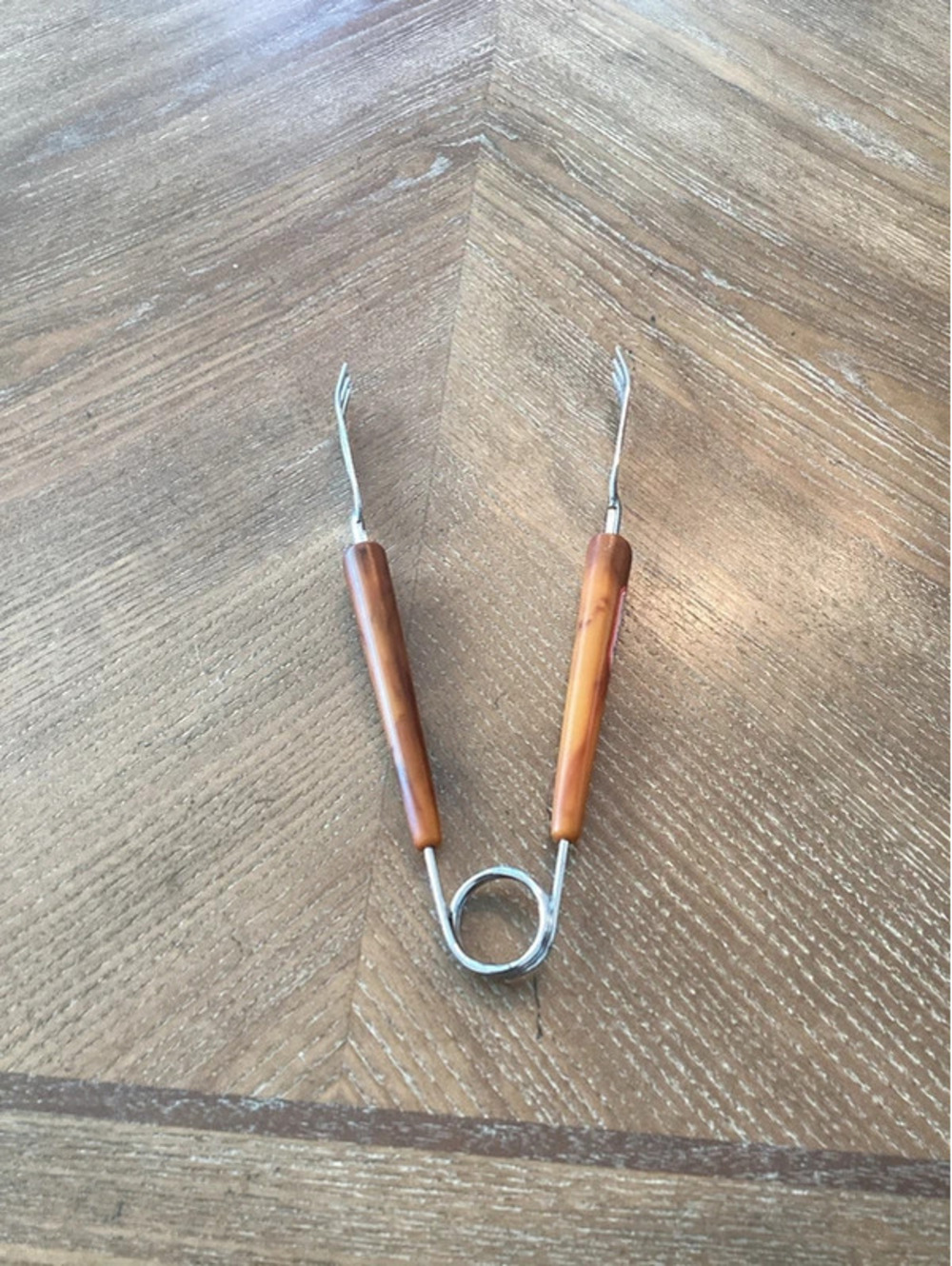 Vtg Bakelite Clawed ice tongs